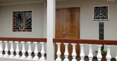 villa f4 à vendre à ambatolampy tsimahafotsy