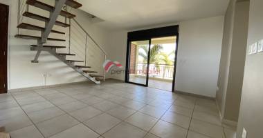 appartement t4 dernier étage   vue mer et montagne   rénové   terre sainte