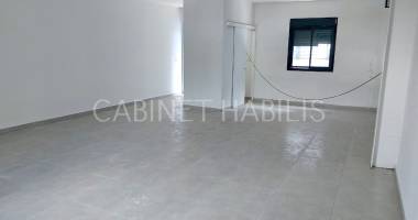 À louer - local commercial d'environ 60 m2 - saint-andre - 1 053 € ttc