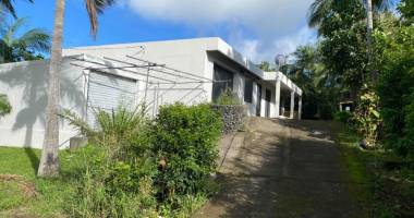 villa f4 sur parcelle de plus de 800 m2  les lianes