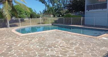 a louer appartement t2 meublee de 55 m2 dans residence avec piscine proche des plages a la saline les bains