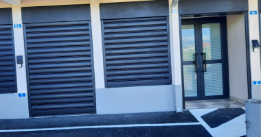 a louer local professionnelle   de 52 m²   sur saint-andré