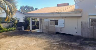 condé  ancienne rn3- le tampon  - f4  100 m²  - loyer 1200 -libre de suite