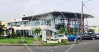  louer 47m2  local commercial  jarry, baie-mahault
