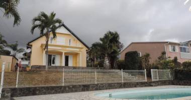 villa f5 avec piscine –  la saline les hauts 97422