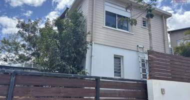 a vendre villa t4 en r +1