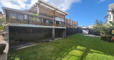 villa 3 chambres avec piscine   lotissement calme et recherché