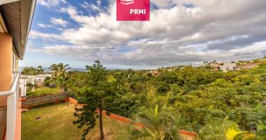 spacieux appartement  f3 de 76.06 m2 habitable + varangue avec vue dégagée