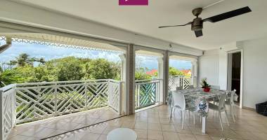 location grand t2  de 68m2 meublÉ bas-du-fort