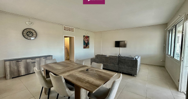 À louer - maison mitoyenne meublée f5 à goyave