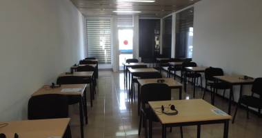 vp1216 : local a louer saint-pierre