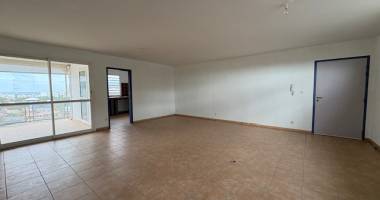 appartement 3 pièces avec varangue et parking - le port