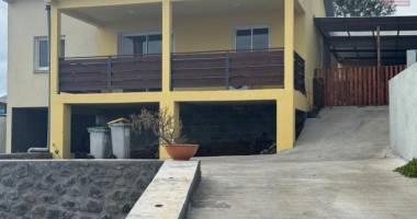 a louer charmante villa de type f4 piton hyacinthe  la plaine des cafres