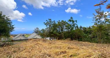 terrain constructible de 722 m²  entre ciel, mer et nature p