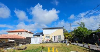 maison familiale au tampon (t5 / 700m d'altitude)